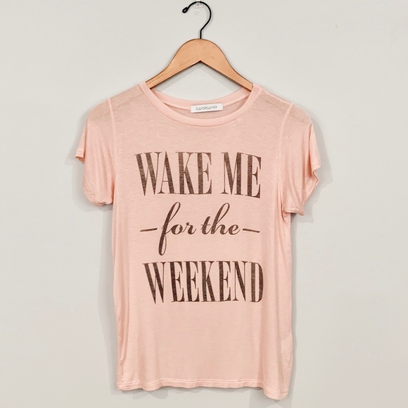 Daydreamer Tops - • daydreamer • graphic weekend tee •